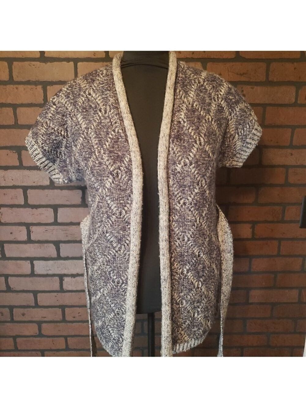 BKE Sweater Navy & Silver Short Sleeve Sweater
